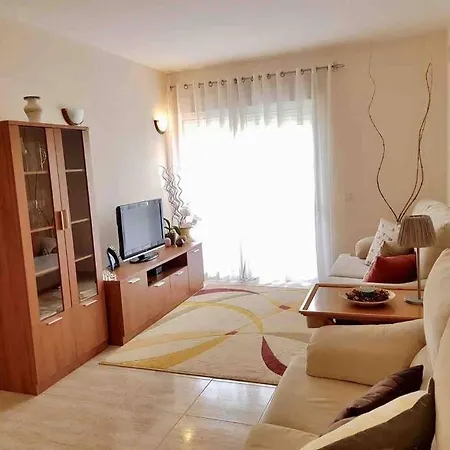 Charming 3 Bed @ Al-sakia Village