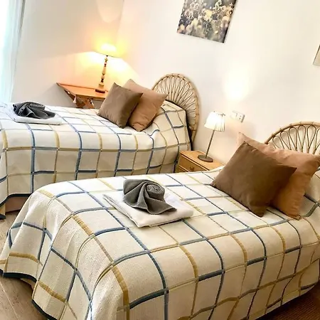 Apartment Charming 3 Bed @ Al-sakia Village *