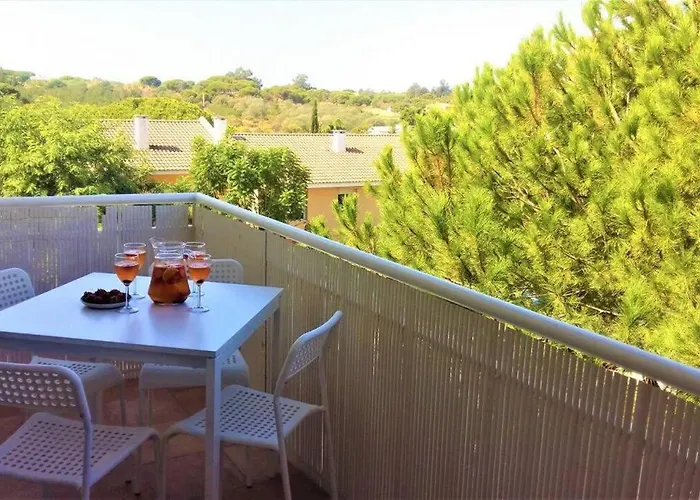 Charming 3 Bed @ Al-sakia Village